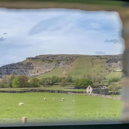 Ings Barn בית נופש